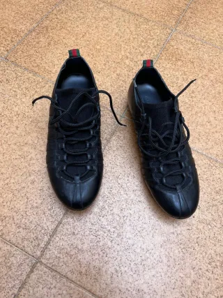 Scarpe nere Gucci