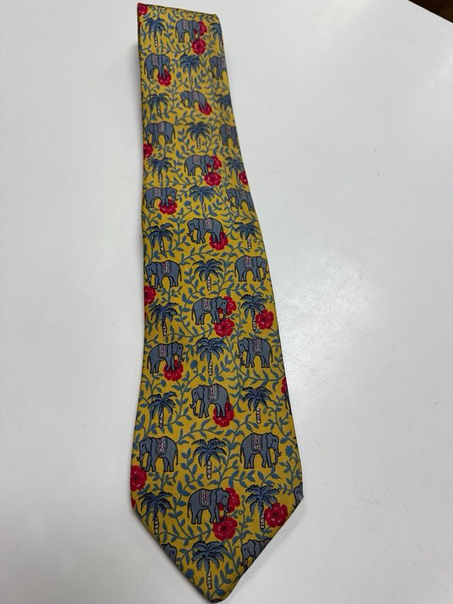 Corbata Hermes Elefantes Amarilla