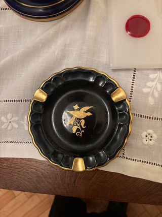 Cenicero Porcelana Capeans Diseño Pájaro Dorado