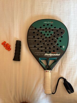 Pala Bullpadel Hack 04 Hybrid 2025