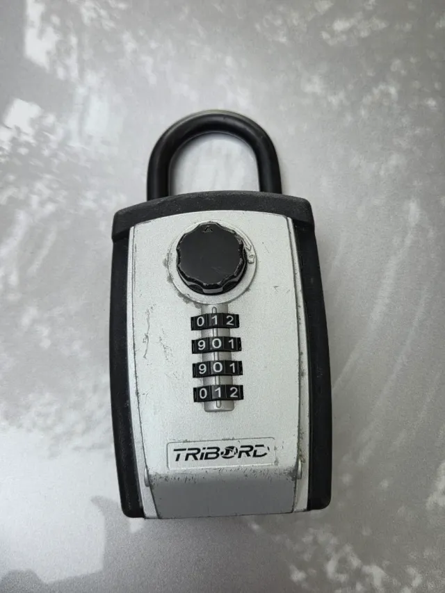 Candado guarda llave coche surf