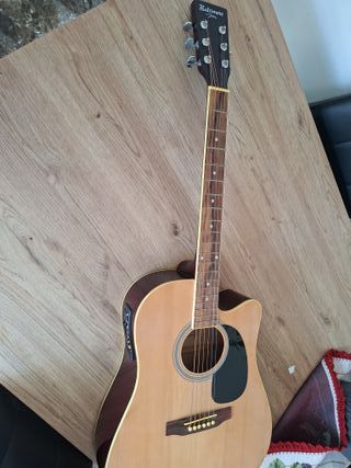 Guitarra acústica Baltimore