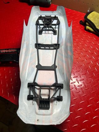 Scocca Traxxas E-Revo 1/8