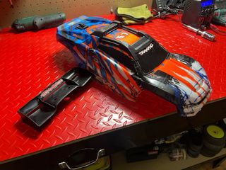 Scocca Traxxas E-Revo 1/8