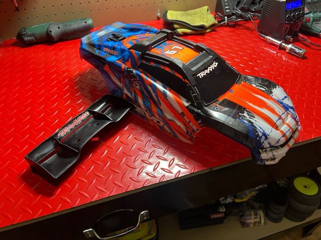 Scocca Traxxas E-Revo 1/8