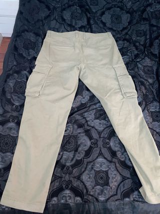 Pantalón Cargo Zara Beige Talla M
