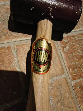 Martello Thor in legno