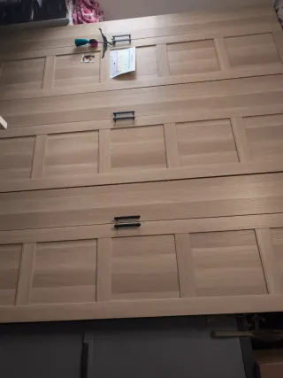 Armario Ikea madera beige/marrón