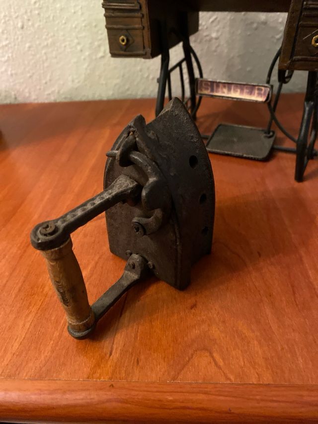 Plancha antigua hierro decoración