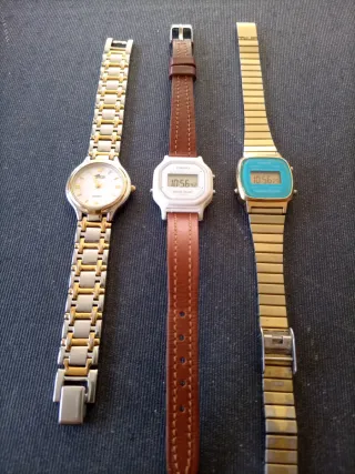 Relojes: Casio LA-670W, Casio LA-11W y  Lotus 7776