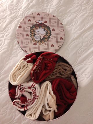 Set di 6 paia di collant Snoopy con latta