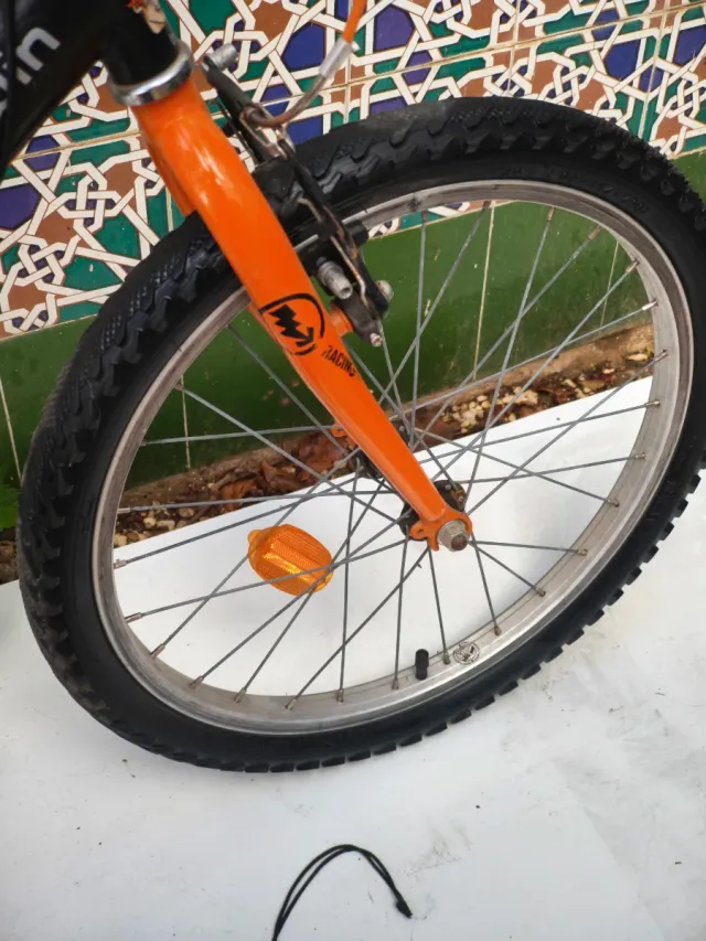 Bicicleta Infantil Btwin Negra y Naranja