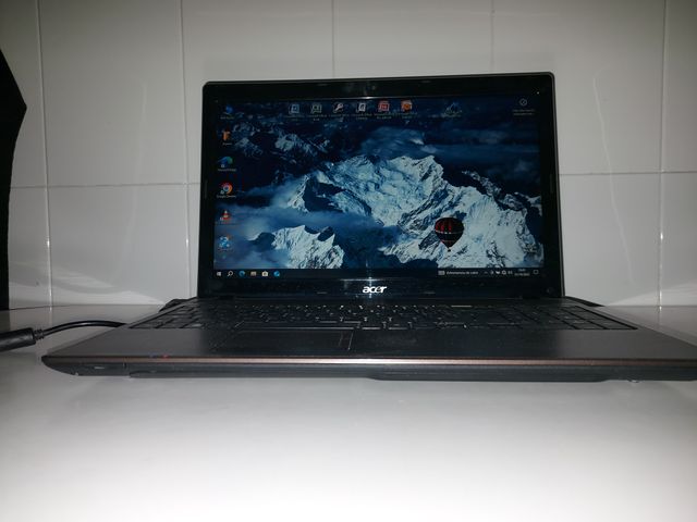 Portátil Acer 5736Z