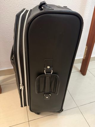 Maleta Guess acolchada negra