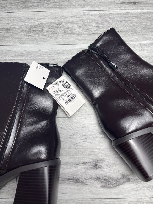 Botín Tacón Ancho Zara Negro