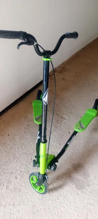 Patinete verde Super Streeter