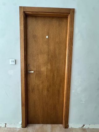 vendo 11 Puertas de roble macizas de 72cms.