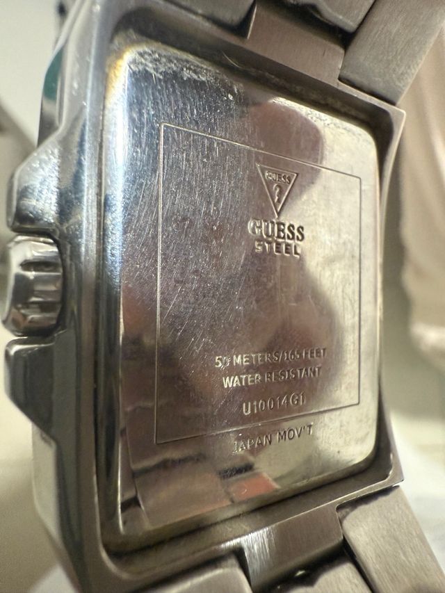 Reloj Guess Negro y Plateado