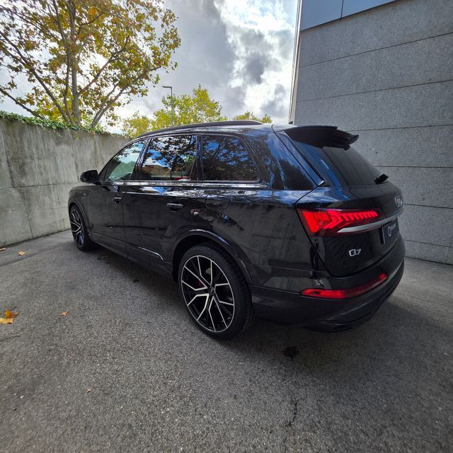 Audi Q7 55 Tfse*S-line*PANORAMICO*MATRIXLED*22"*
