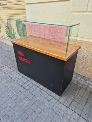 Mostrador Pizza Focaccia con vitrina