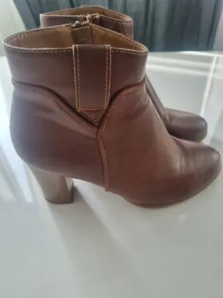 Botines marrones talla 36