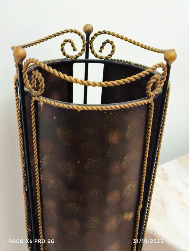 Portaombrelli Art Deco in metallo color bronzo