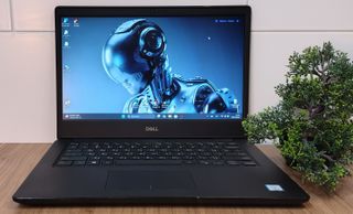 Dell Latitude 3400 ( i5,16GB, 256 GB ) -PARA JUGAR