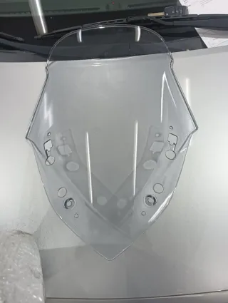 Parabrisas Yamaha CZD 300 X-MAX 2017-2022.nueva