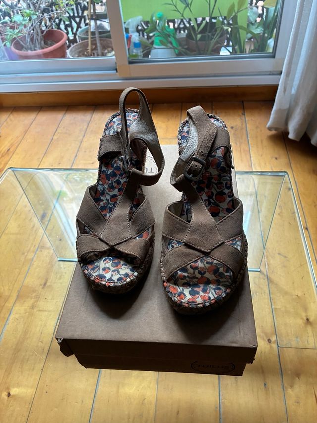 Sandalias cuña esparto camel