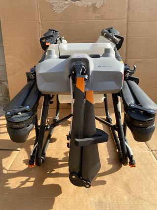 Dron DJI Agras T30
