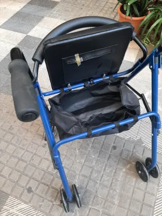 Carrito andador tacataca azul con asiento nuevo