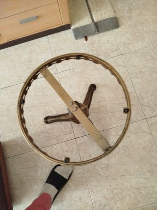 Mesita redonda mármol y forja bronce