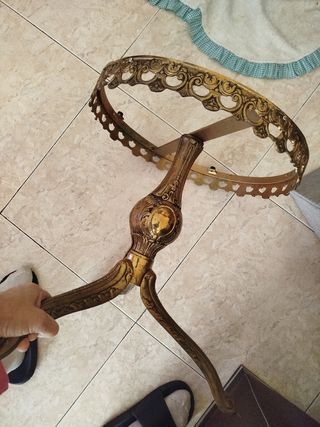 Mesita redonda mármol y forja bronce