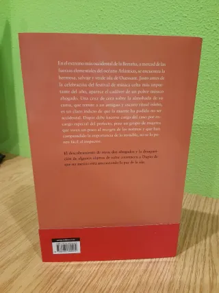 Novela negra Los crímenes de la isla de Ouessant