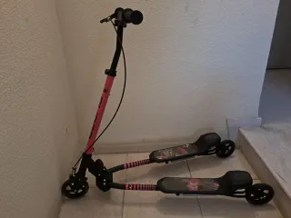 Patinete de tijera con ruedas dobles