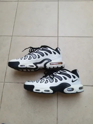 Zapatillas Nike Air Max Tavas
En buen estado.