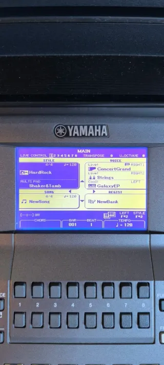 Teclado Yamaha PSR-S670