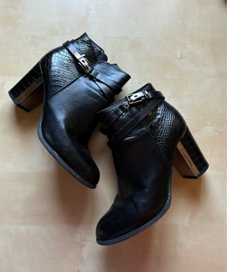 Botines de tacón negros como nuevos  
