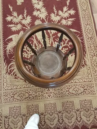 Soporte para macetas de madera