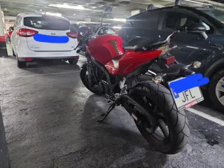 Hyosung GT 125 Comet Roja