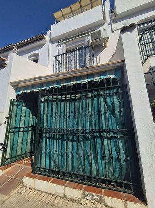Casa adosada en venta en Los Boliches en Fuengirola
