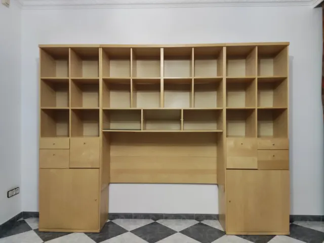 Módulo de escritorio de madera y cristal