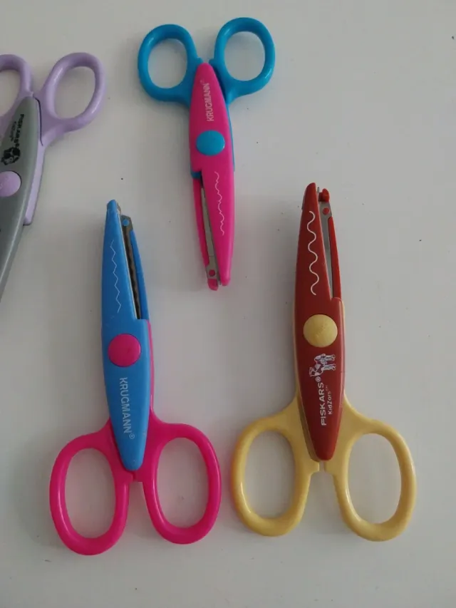 Tijeras de formas Krugmann y Fiskars