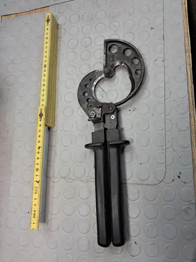 Trancia cavi professionale