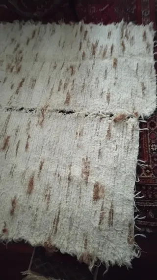 Alfombras beige y marrón (2)