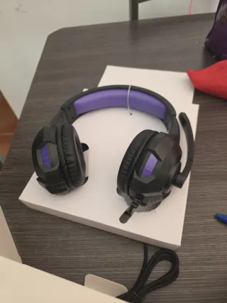 Auriculares Gaming Negros y Morados