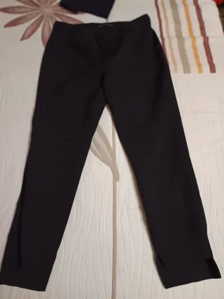 Pantalón pitillo Zara Woman negro