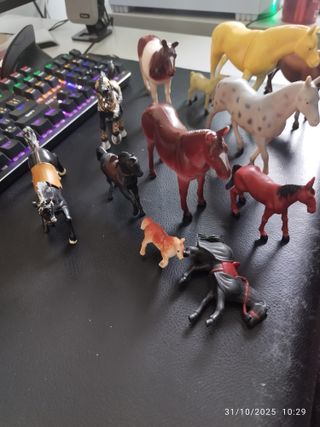 Lote figuras plástico caballos