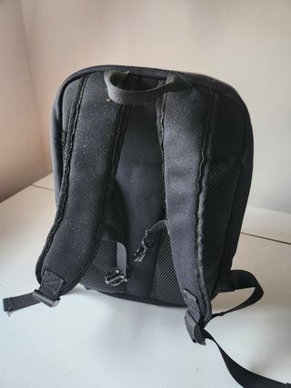 Zaino per bambini rosso a forma di auto