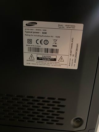 Televisor Negro y Plateado